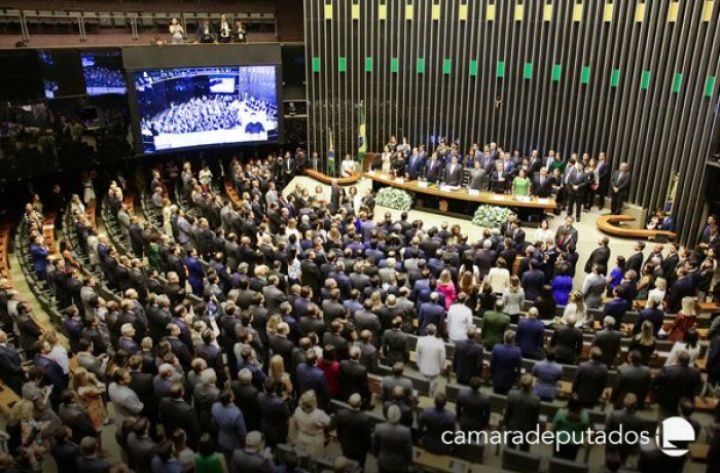 Para 76% dos brasileiros, a Câmara é a instituição mais corrupta do país