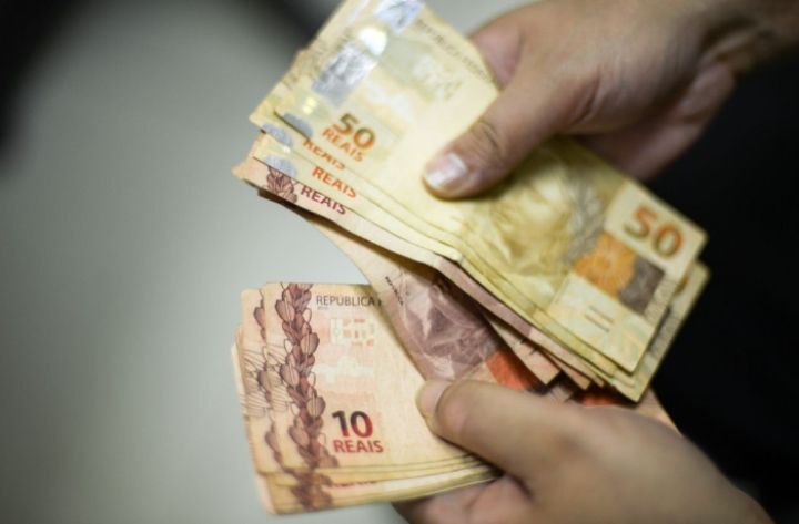 Saiba quais são os benefícios reajustados de acordo com o novo salário mínimo