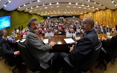 Os senadores Paulo Rocha (e) e Paim (d): “Eu tenho dito que essa votação da reforma da Previdência é a votação das nossas vidas, essa de fato vai atingir no mínimo 200 milhões de brasileiros"